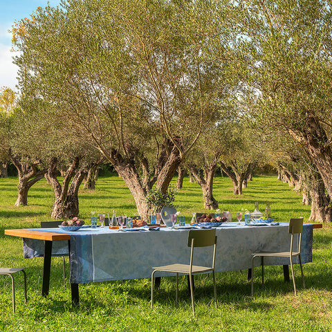 Le Jacquard Français- Bucolique Blue Linen Tablecloth (69X98)