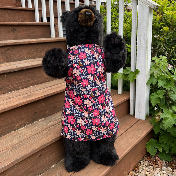 New Wing Studio- Kid's Apron Flower Field