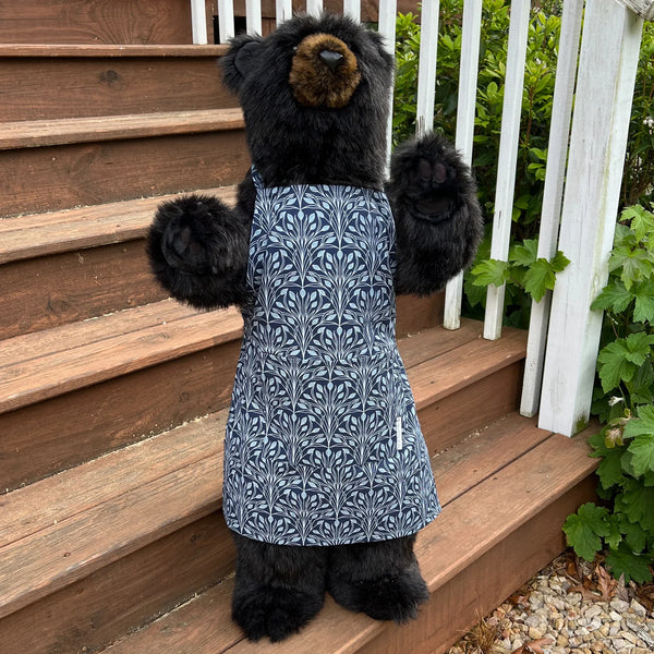 New Wing Studio- Kid's Apron Glass Bouquet