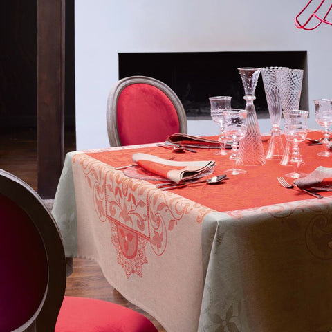 Le Jacquard Français - Linen Tablecloth 69" x 126" - Venezia Cornelian