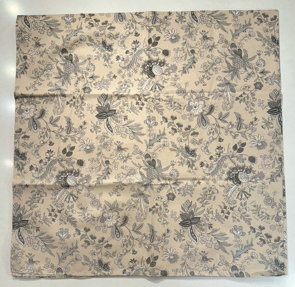 Le Cluny- Le Cluny Versailles Beige Tablecloth (58" Square)