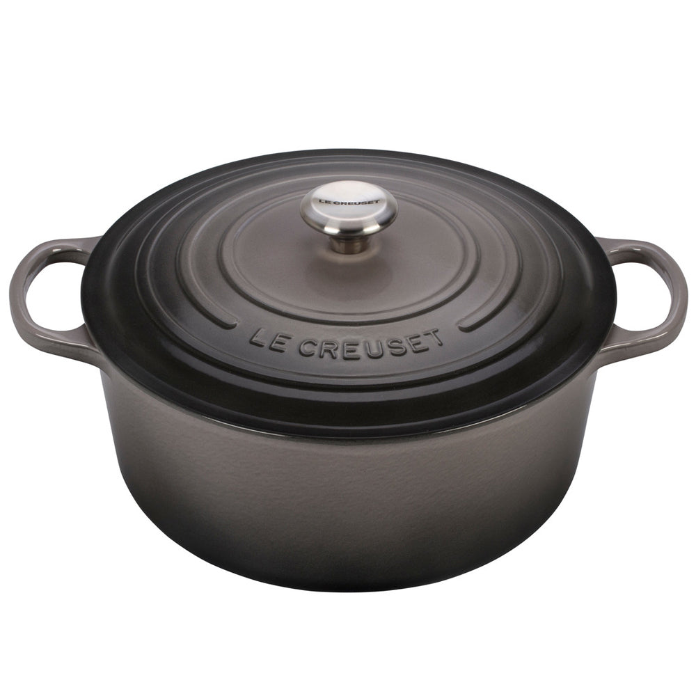 Le Creuset Signature 9'' Iron Handle Skillet - Oyster