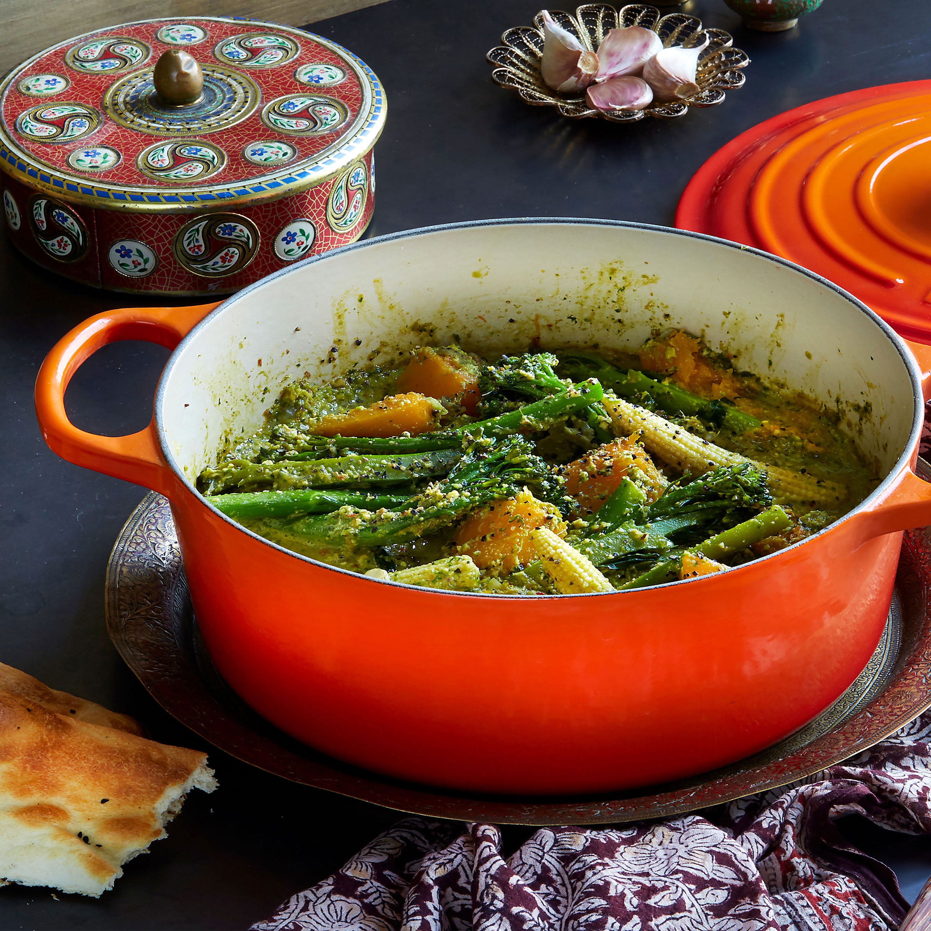 Qt Le Creuset Qt Round Dutch Oven Le Creuset Sauteuse Qt Oyster